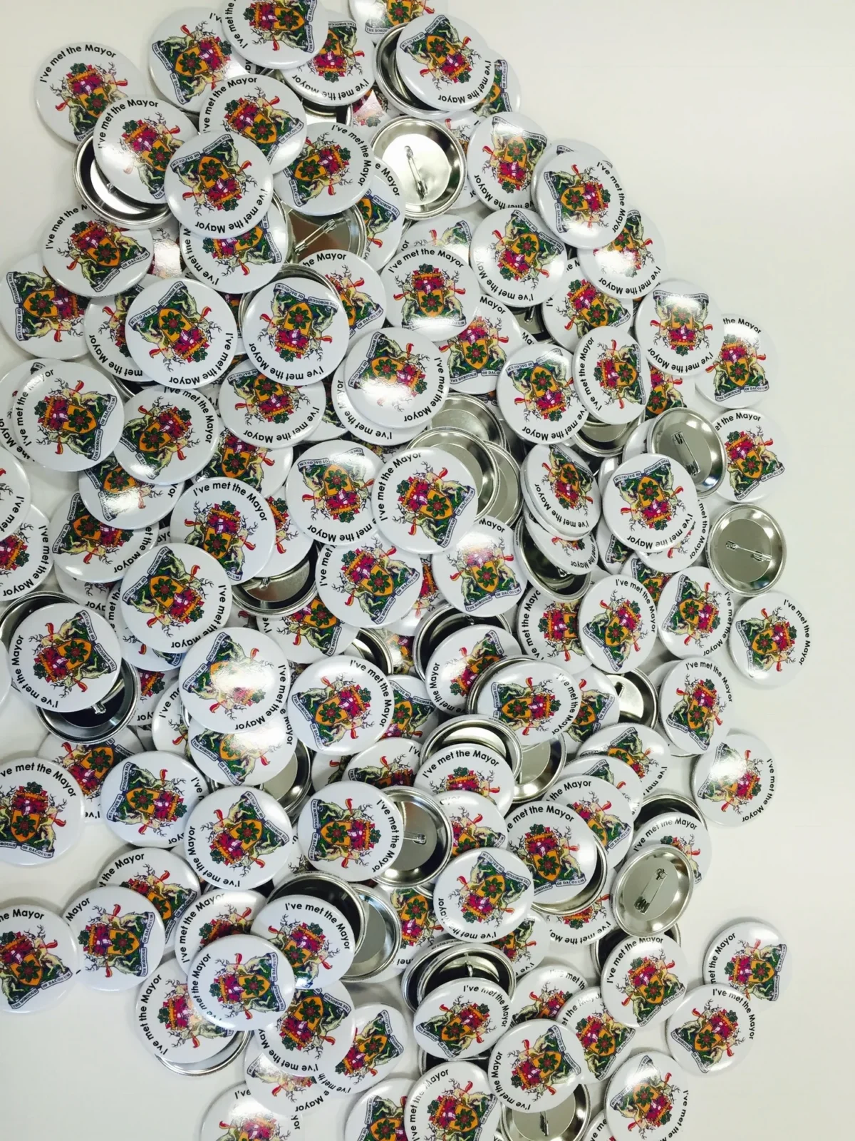 Pile of ‘I’ve met the Mayor’ crest badges